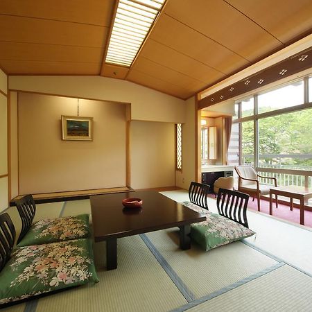 Iizaka Hotel Juraku Fukushima  Exteriör bild