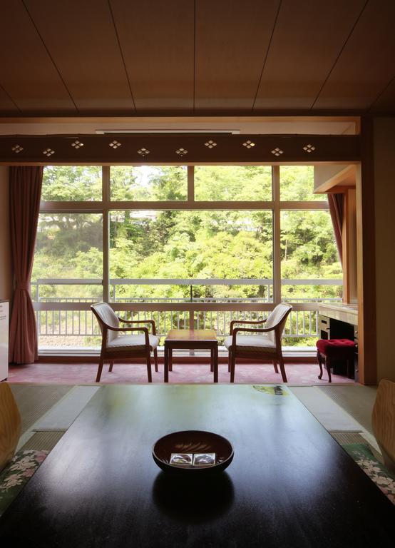 Iizaka Hotel Juraku Fukushima  Exteriör bild