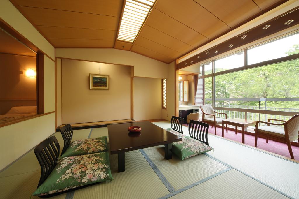 Iizaka Hotel Juraku Fukushima  Exteriör bild