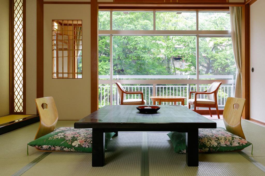 Iizaka Hotel Juraku Fukushima  Exteriör bild