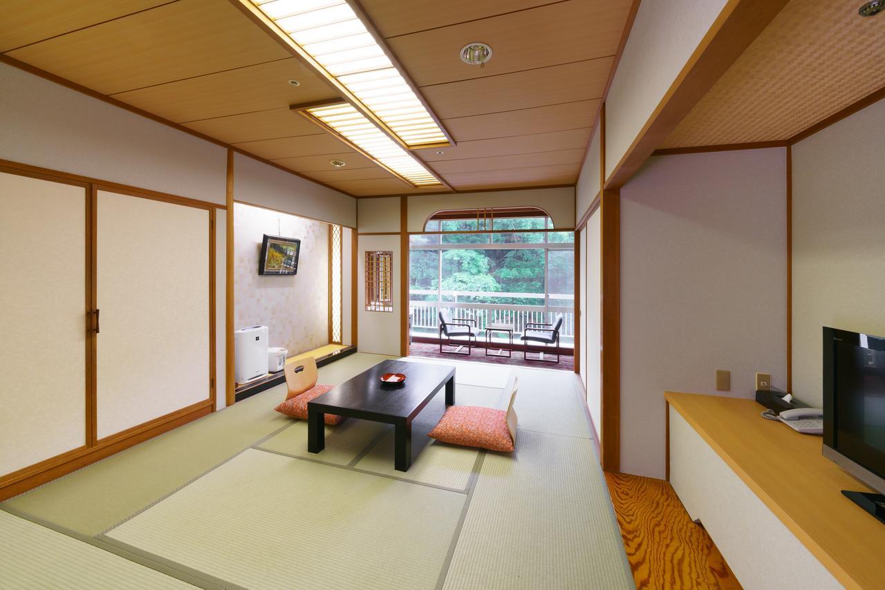 Iizaka Hotel Juraku Fukushima  Exteriör bild