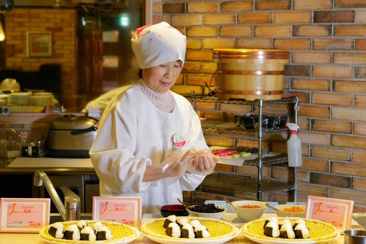 Iizaka Hotel Juraku Fukushima  Exteriör bild